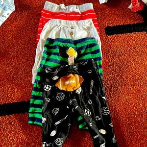 4 infant pants 0-3